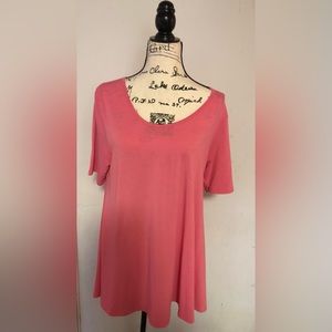LuLaRoe Perfect Tee Size Medium (Size Down 1-2) Solid Pink